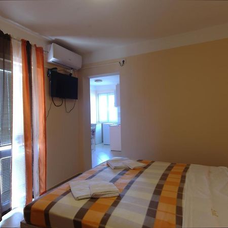 Apartments Astel بار المظهر الخارجي الصورة