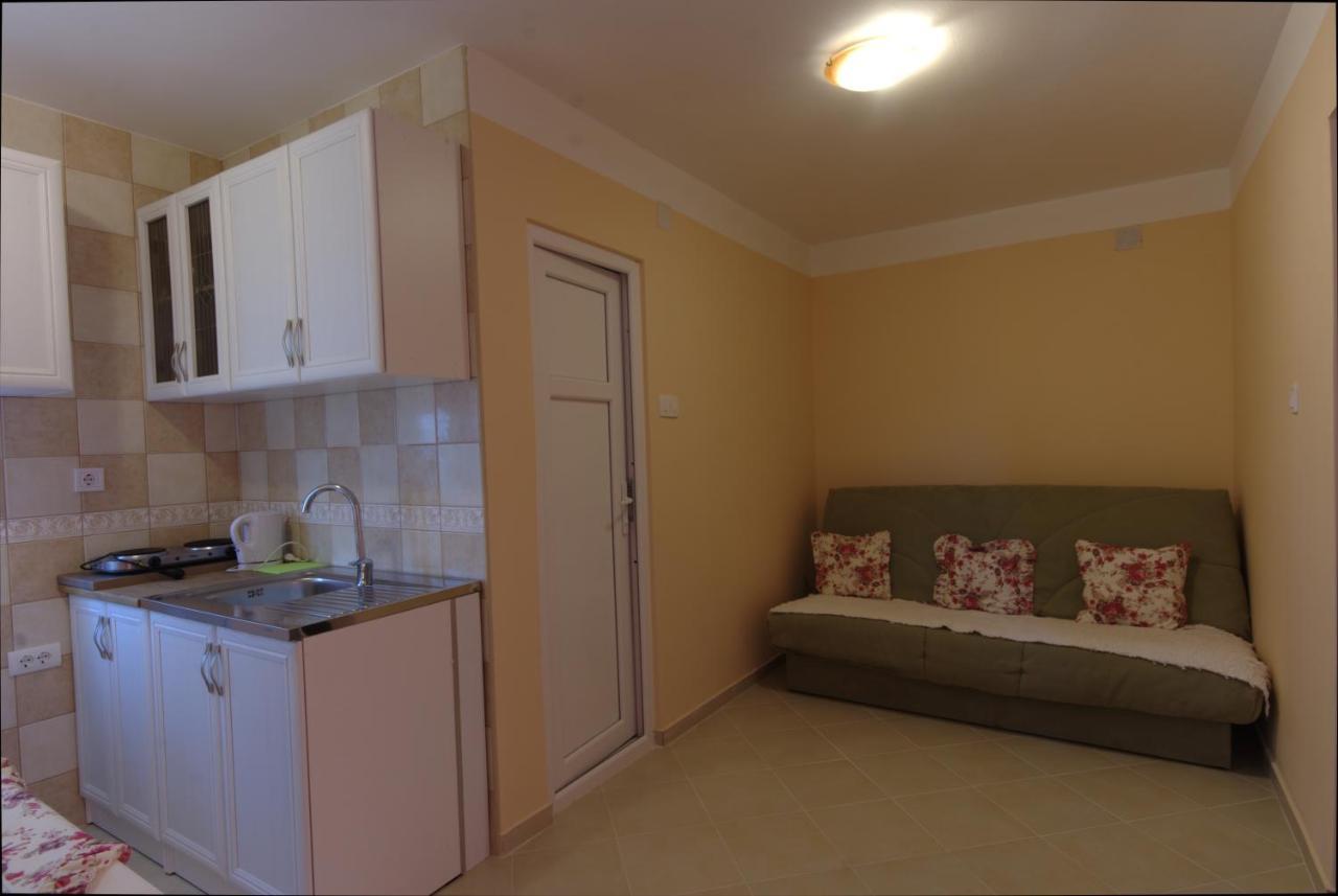Apartments Astel بار المظهر الخارجي الصورة