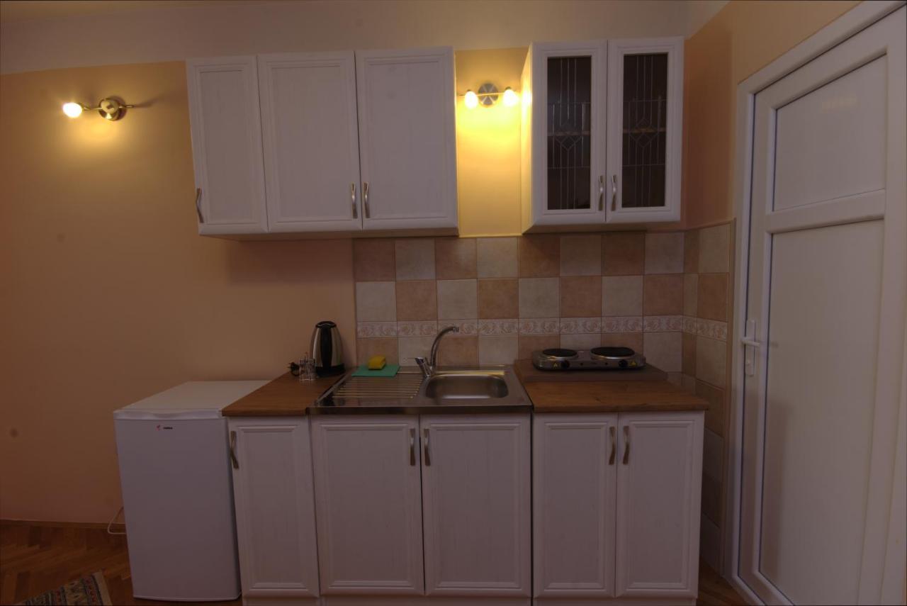 Apartments Astel بار المظهر الخارجي الصورة