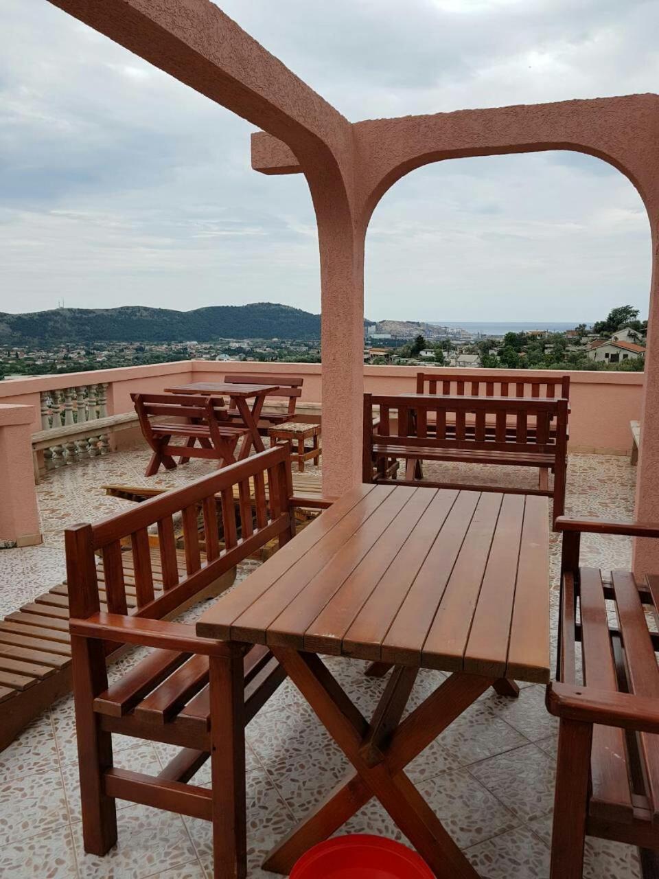 Apartments Astel بار المظهر الخارجي الصورة